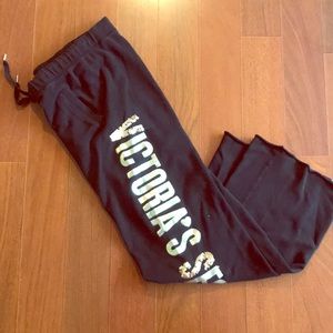 Victoria’s Secret Sweatpants ✨